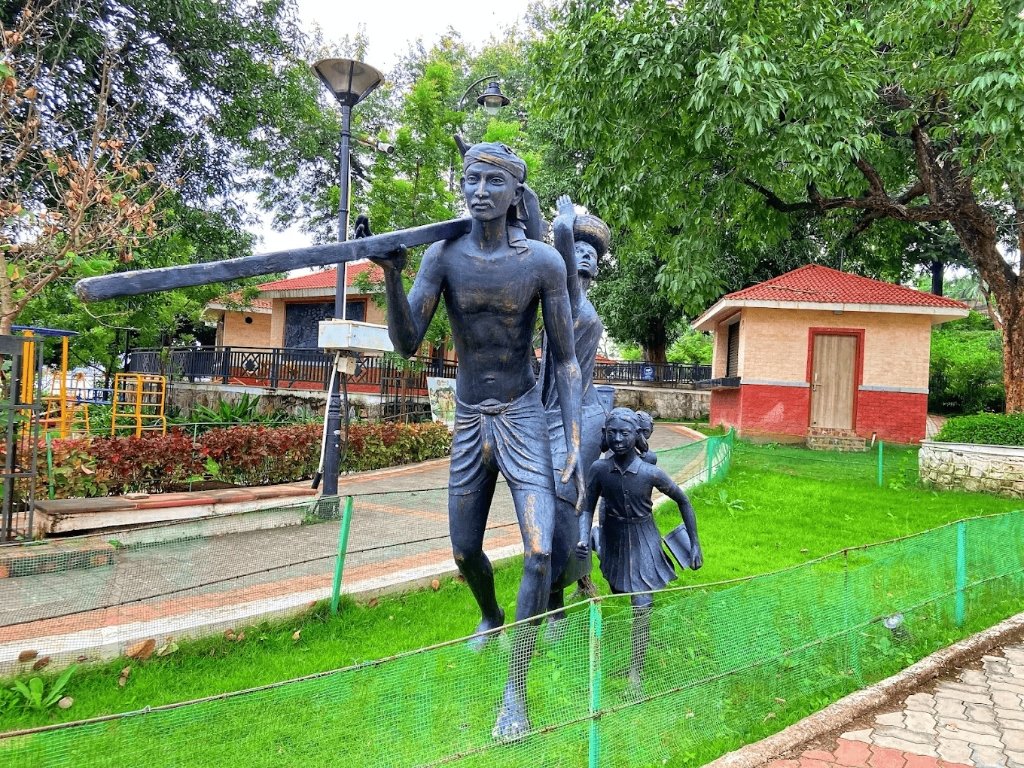Jharkhand Tribal Family Bronze Sculptures